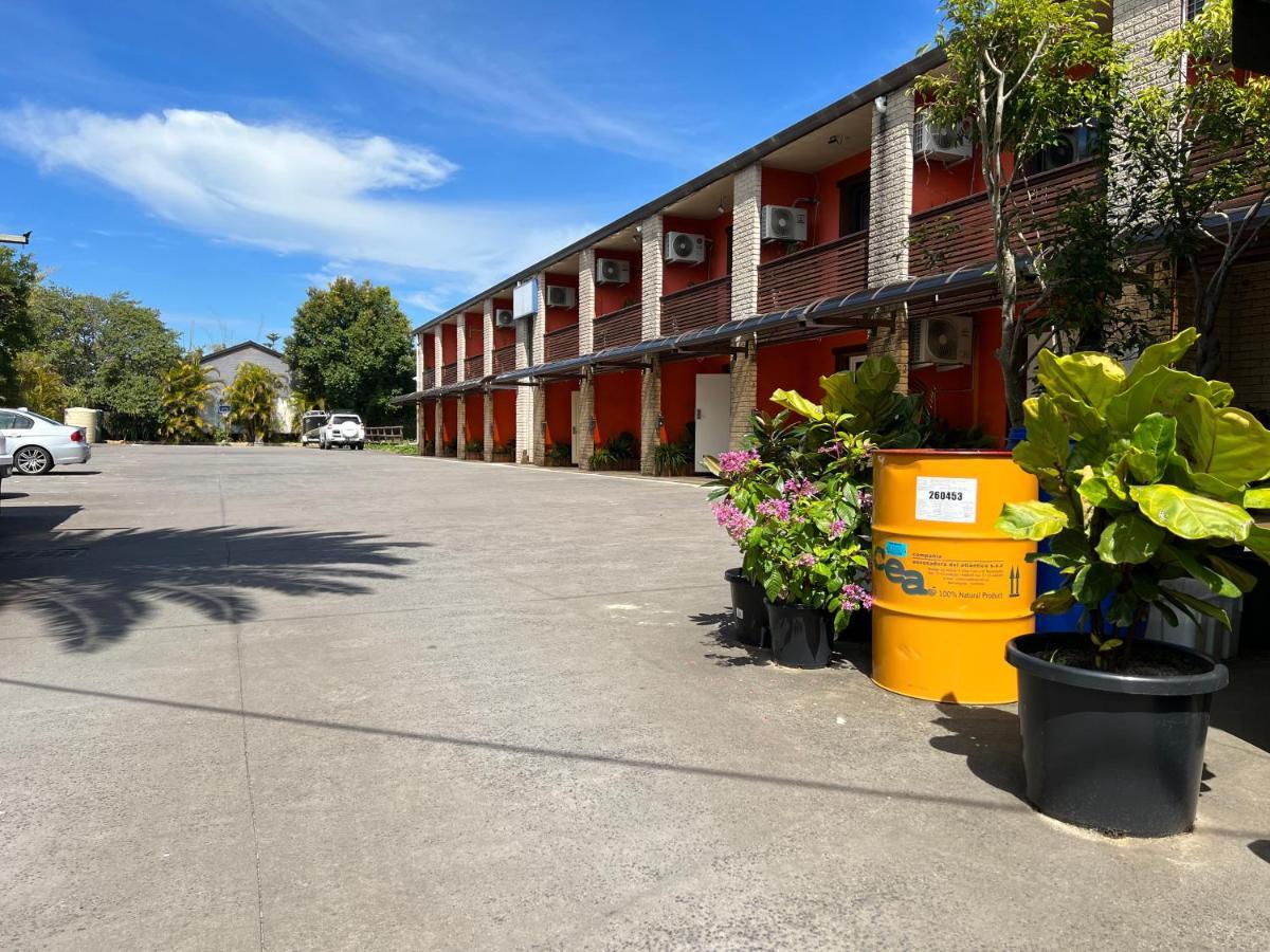 Central Jetty Motel Entrance Exterior photo